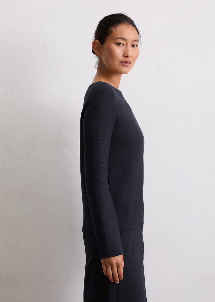 Sweater slim made from organic cotton