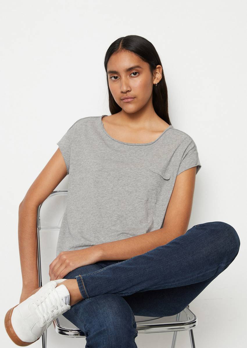 Relaxed T-shirt made of organic cotton