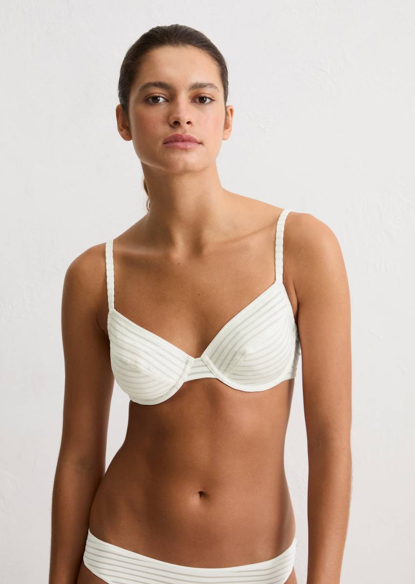 Underwired bra with stripe structure