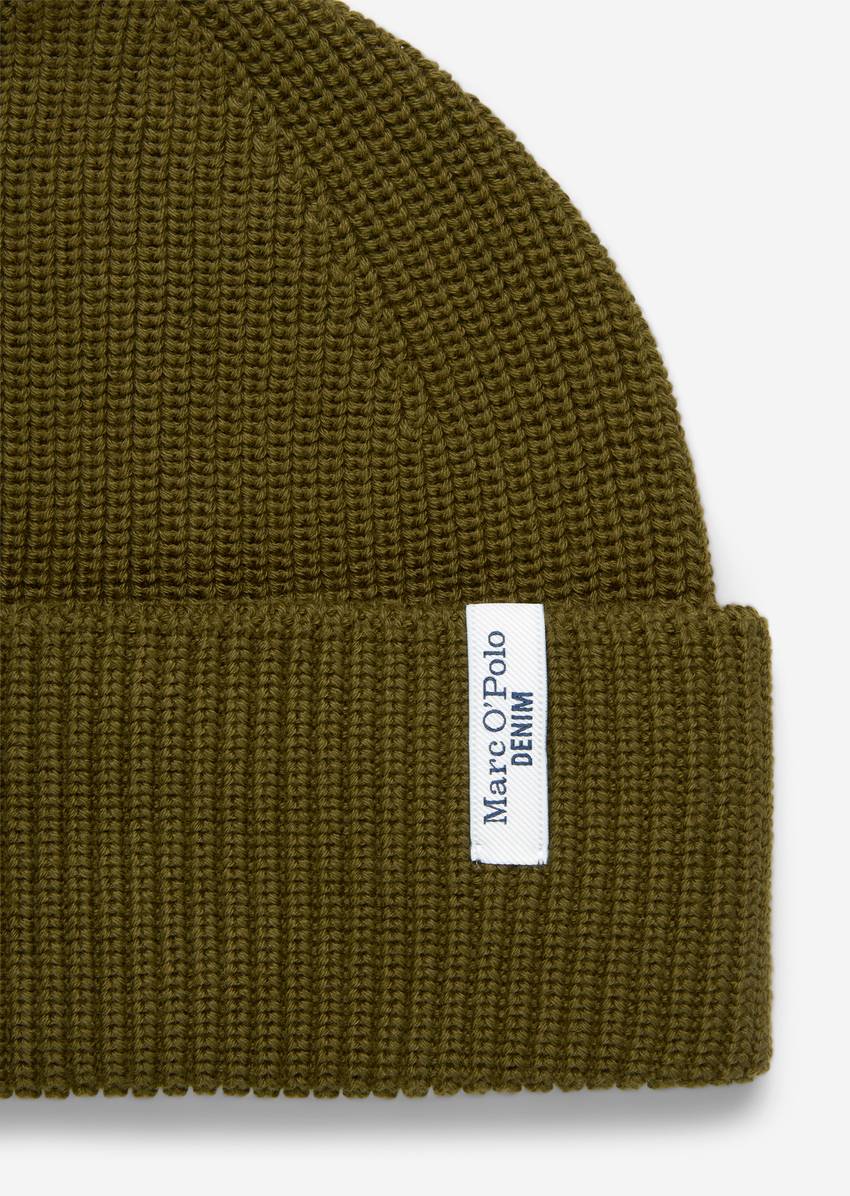 DfC knitted hat made from compact cotton yarn