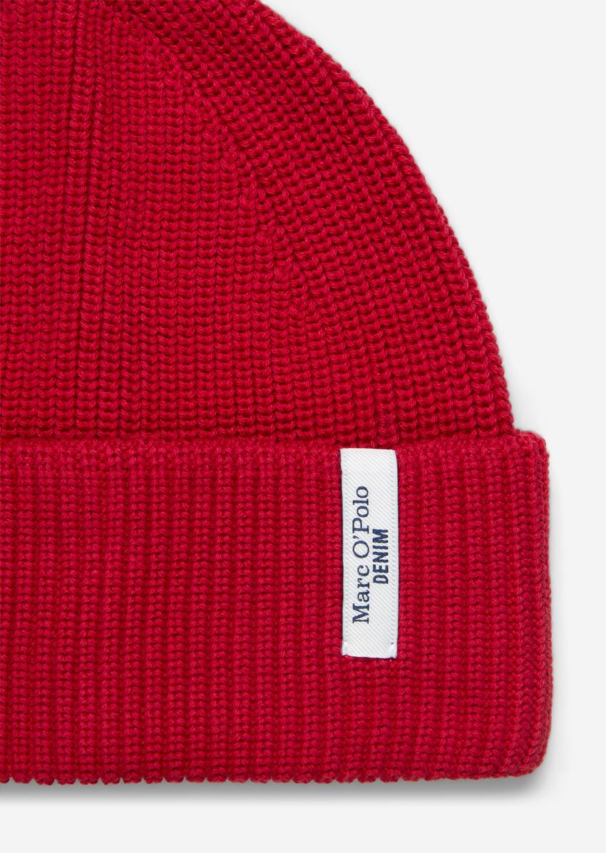 DfC knitted hat made from compact cotton yarn