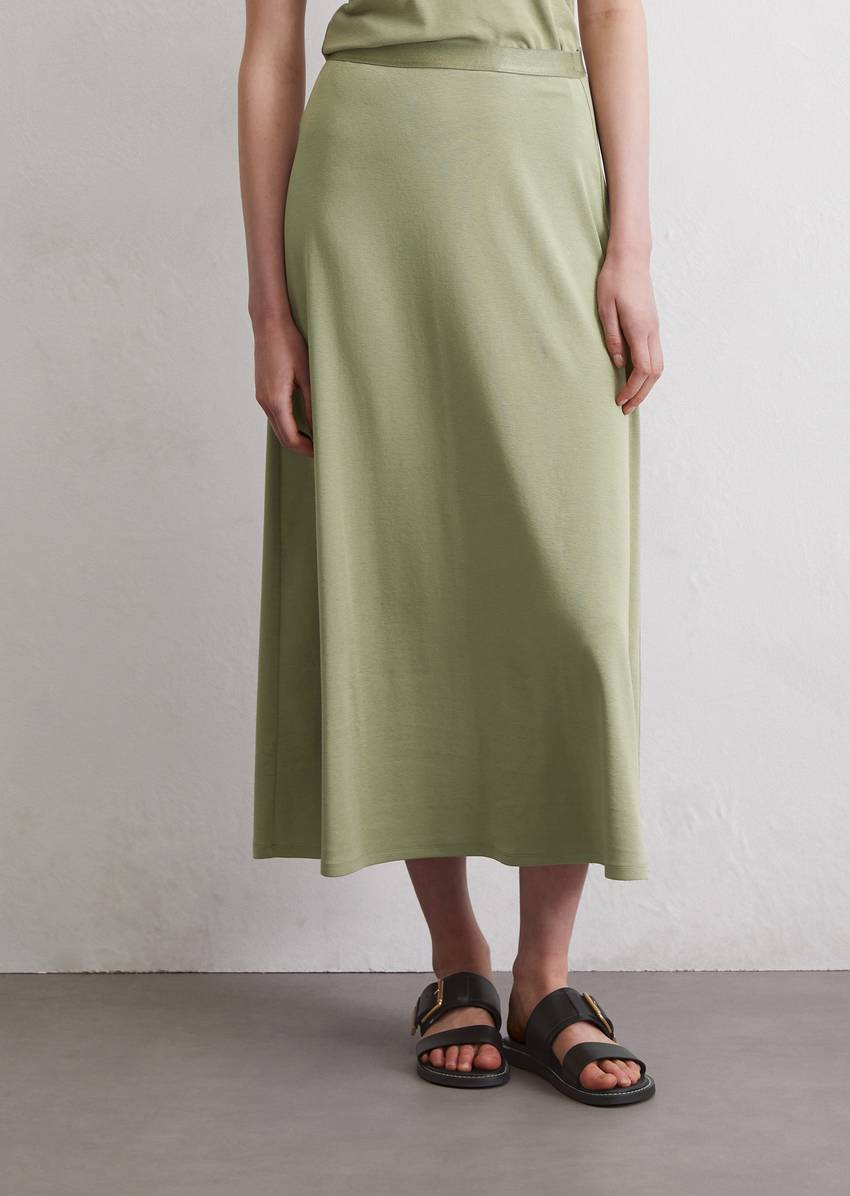 A-line jersey skirt made from a stretchy viscose blend