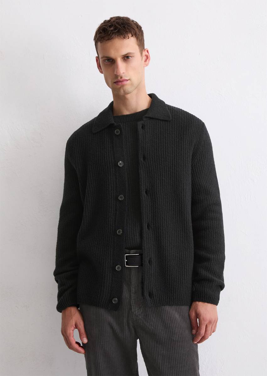 Regular cardigan made from a soft virgin wool blend