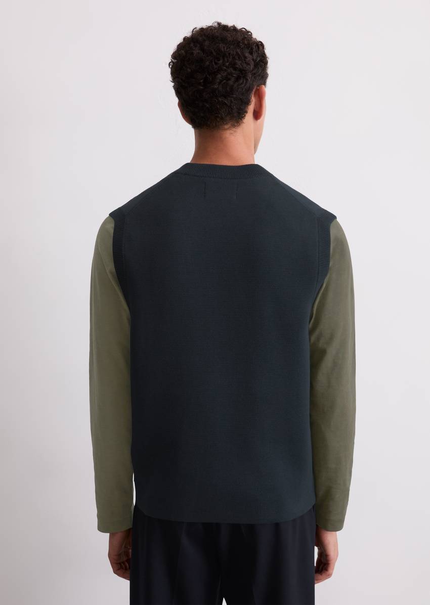 DfC knitted vest made from pure organic cotton