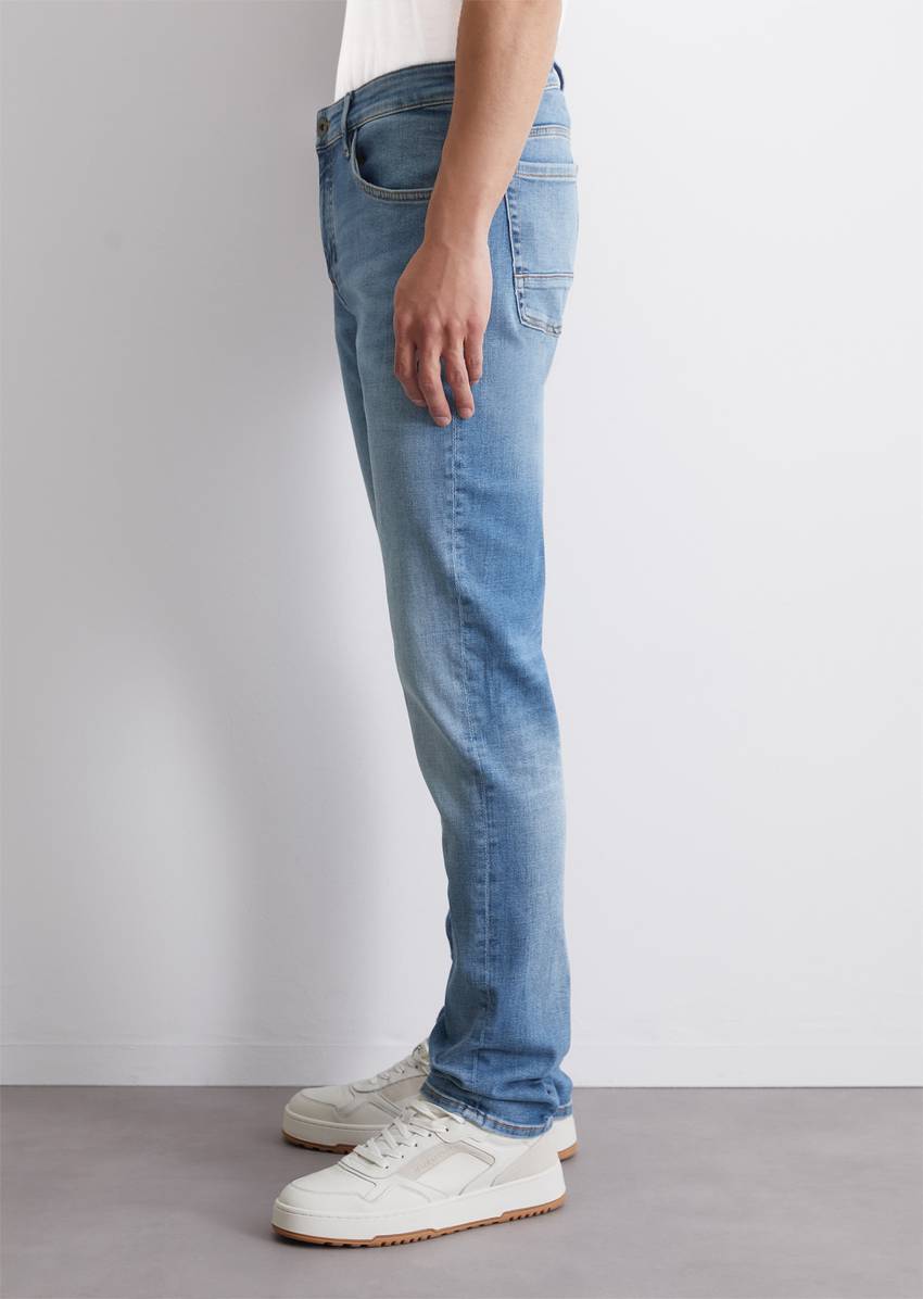 Jeans model Sjöbo shaped with a casual crosshatch denim texture