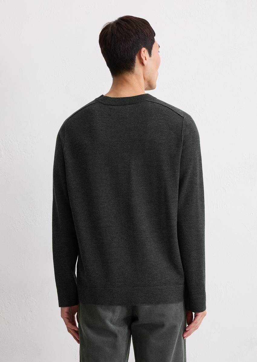 Sweater regular made from soft merino wool