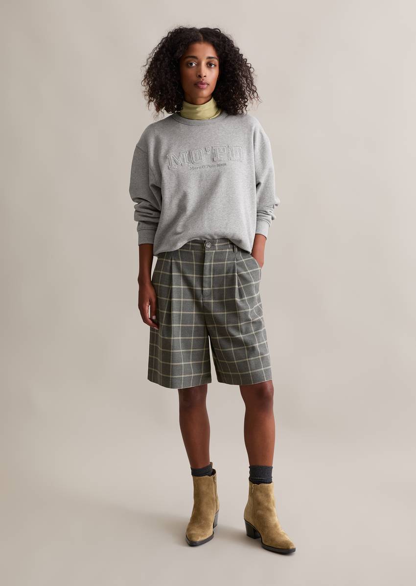 Relaxed sweatshirt made from washed organic cotton