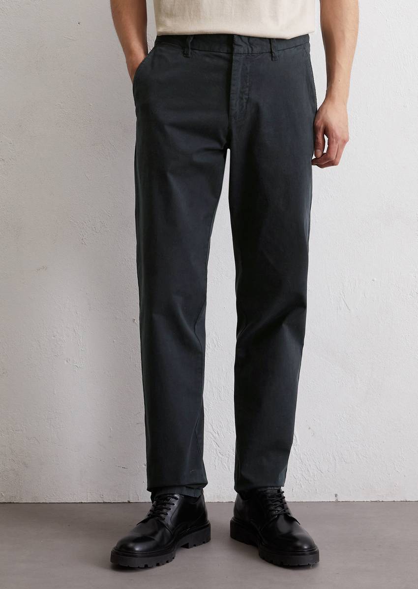 Chino model Osby tapered made from an organic cotton blend