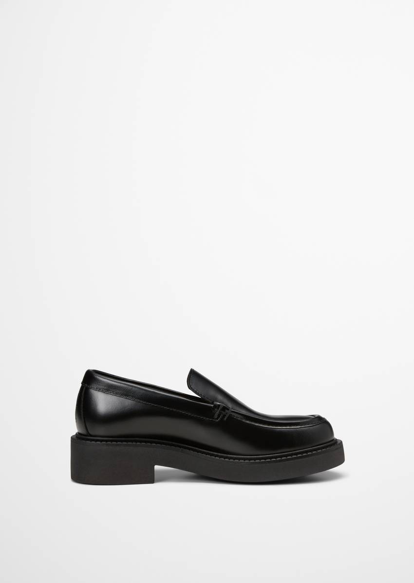 Loafer made from fine cowhide