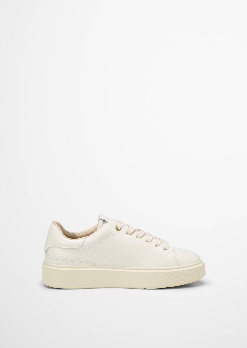 Cup sole sneaker made from high-quality cowhide