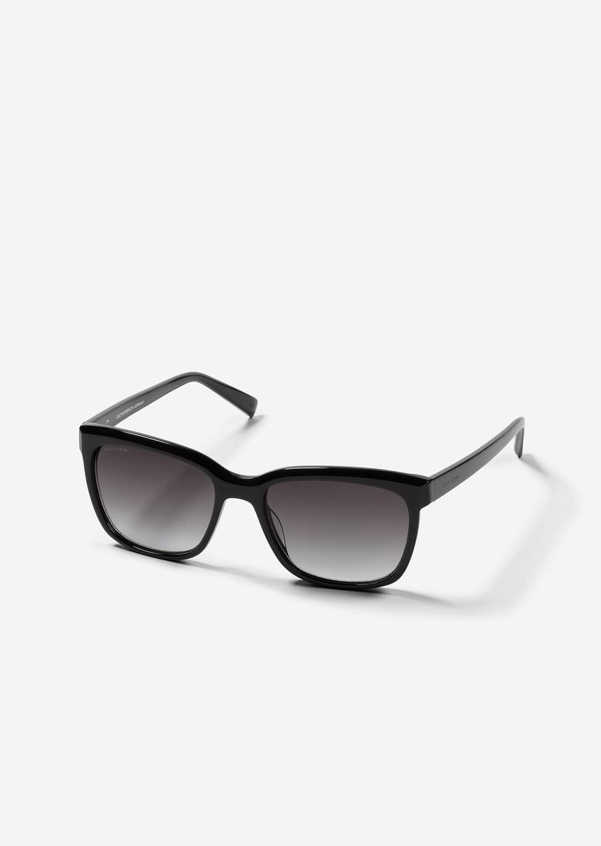 Women's sunglasses made from organic acetate