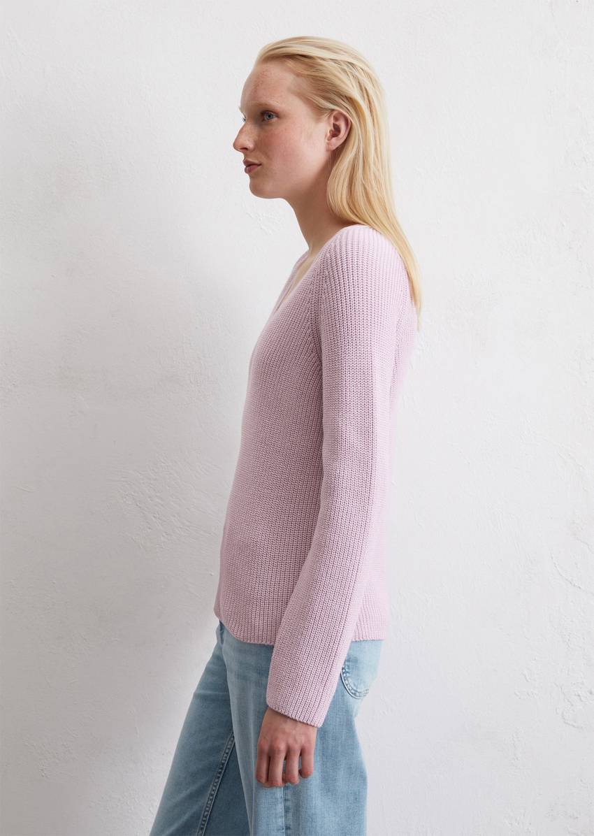 V-neck knitted sweater slim made from soft cotton yarn