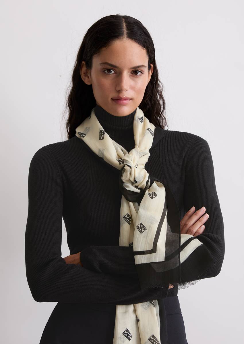 Scarf with all-over print with TENCEL™ Lyocell