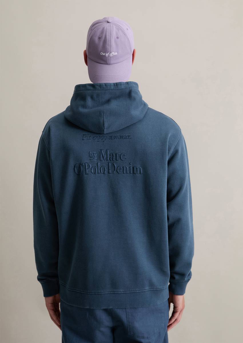 Relaxed logo hoodie made from recycled cotton
