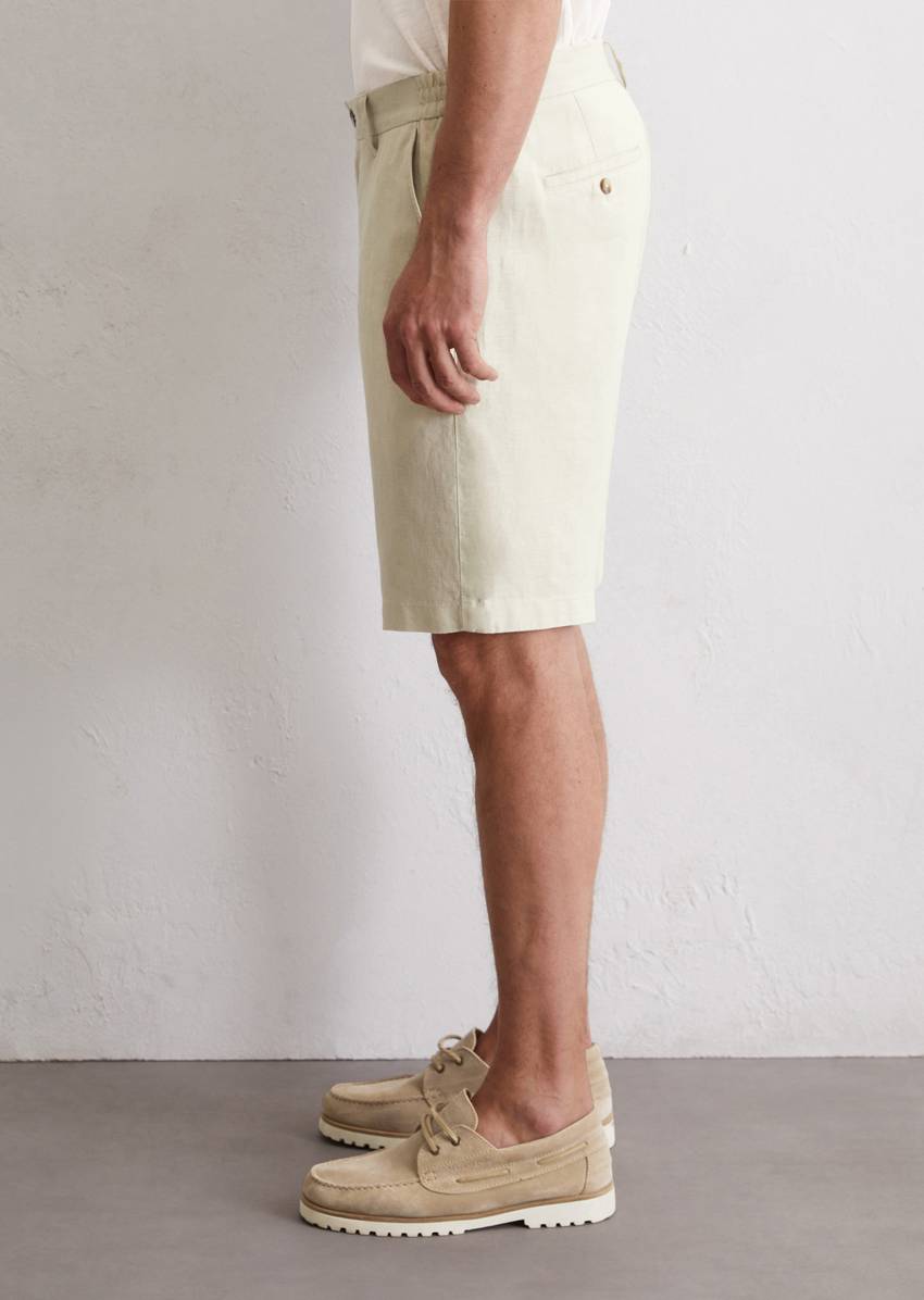 Shorts Model Reso jogger made from pure linen