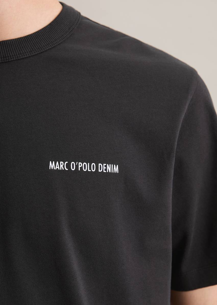 Relaxed T-shirt with large photo print on the back