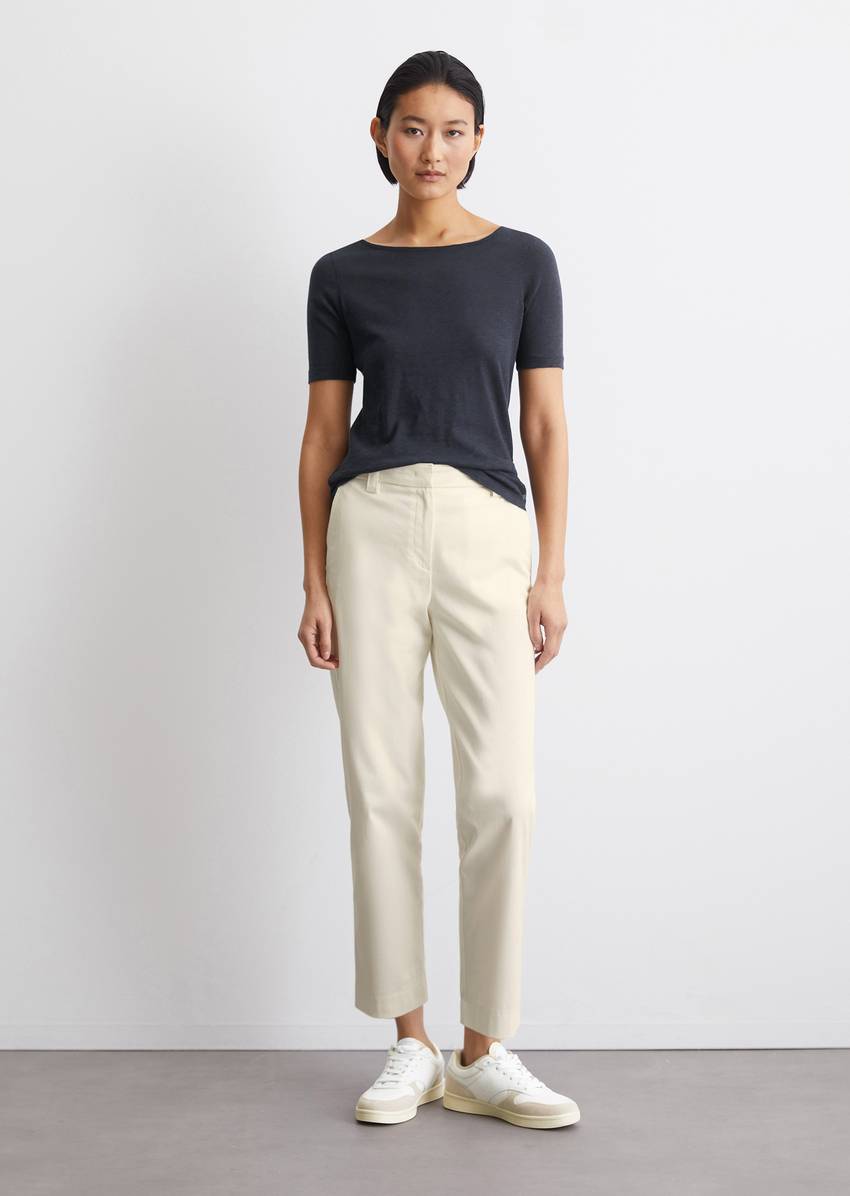 Regular slub jersey T-shirt with a bateau neckline