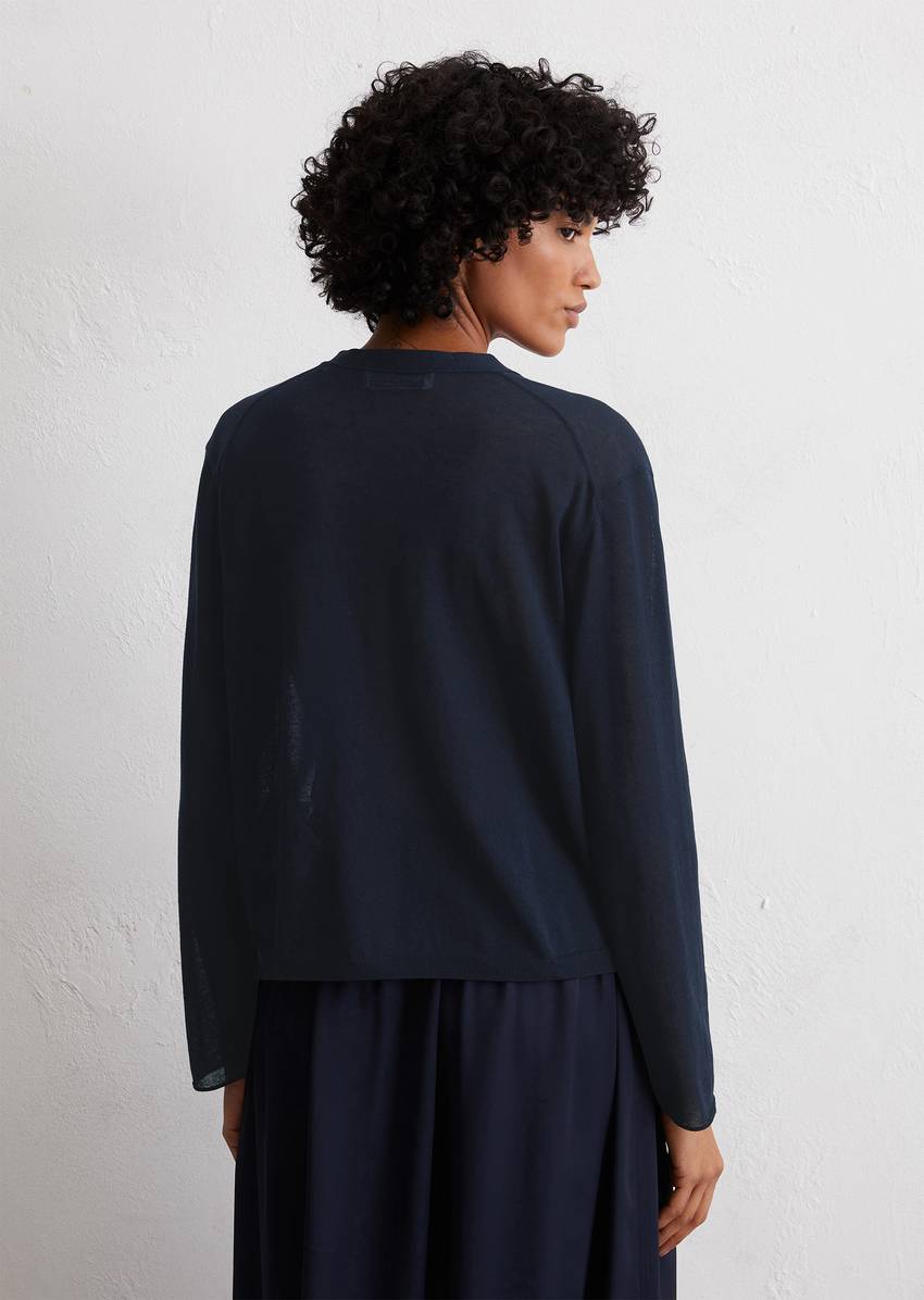 Fine knit cardigan slim made from an organic cotton mix