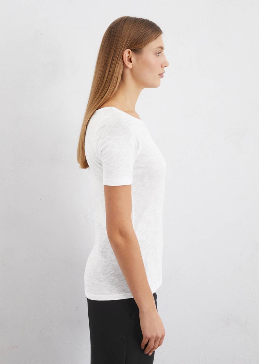 Regular slub jersey T-shirt with a bateau neckline