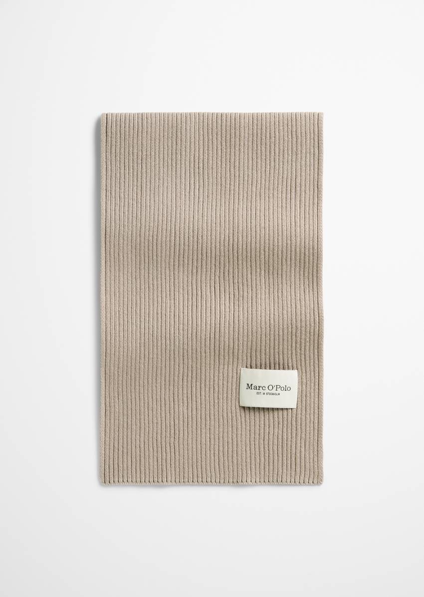 Knitted scarf made from pure organic cotton