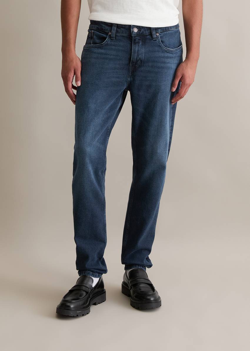 Jeans model Aric shaped made from an organic cotton blend