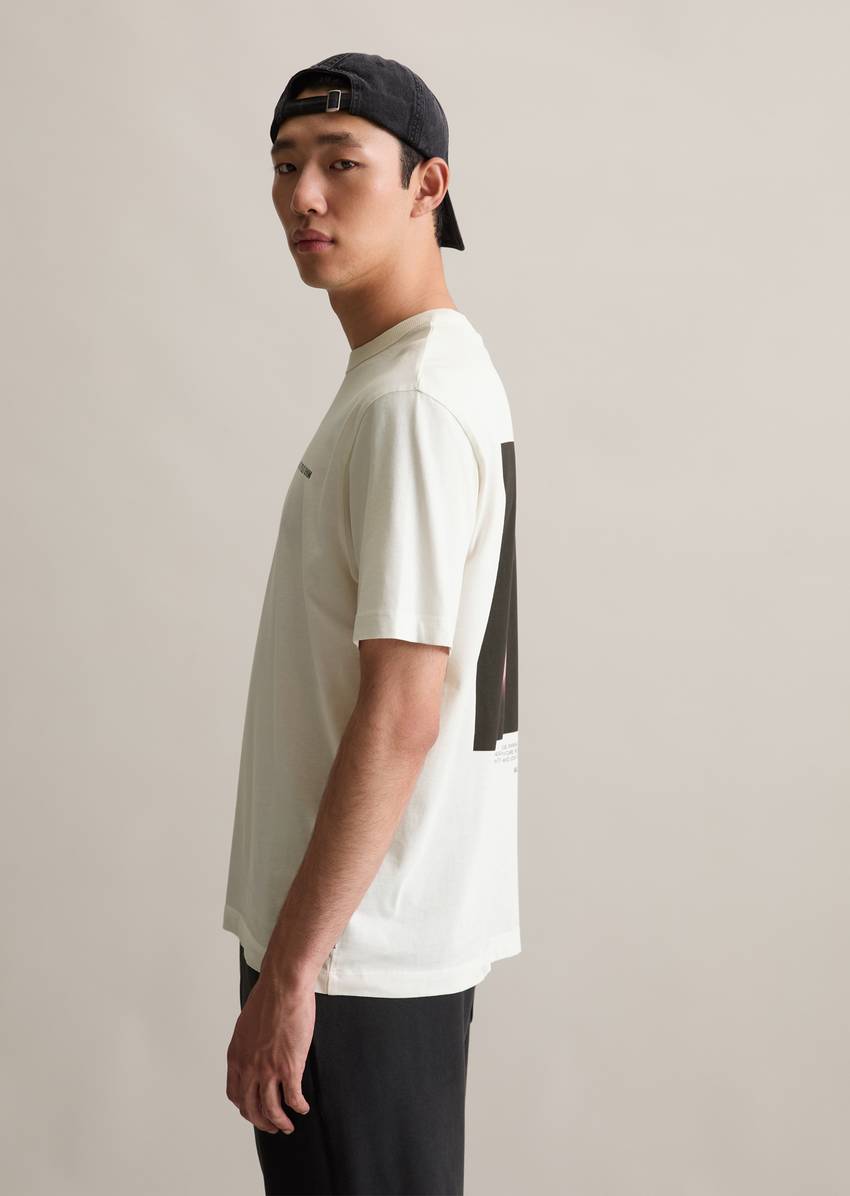 Relaxed T-shirt with large photo print on the back