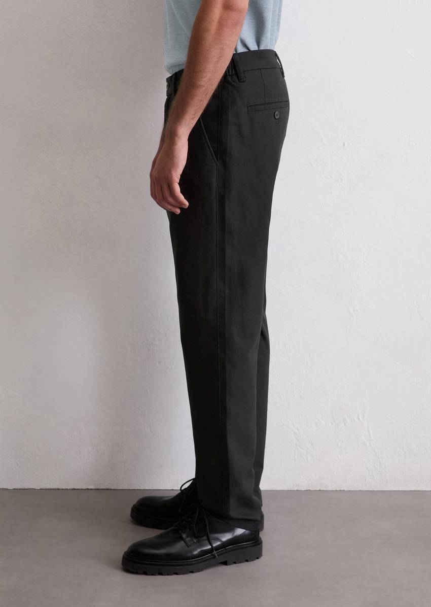 Chino Model Osby Jogger made from a cotton-linen blend