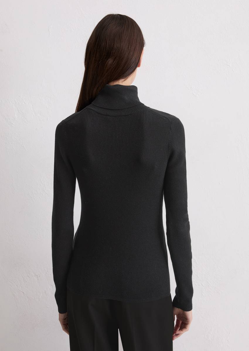 Turtleneck sweater slim made from organic cotton