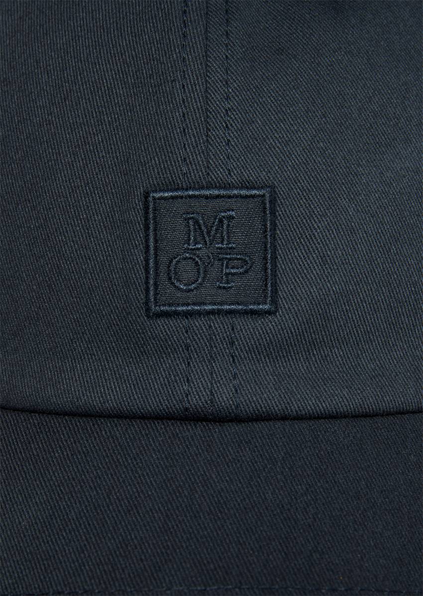Cap made from high-quality organic twill