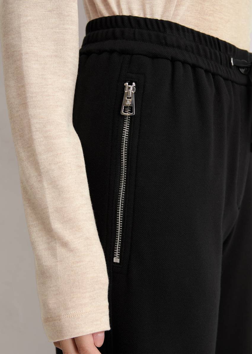 Twill jersey trousers wide made from an elastic viscose blend