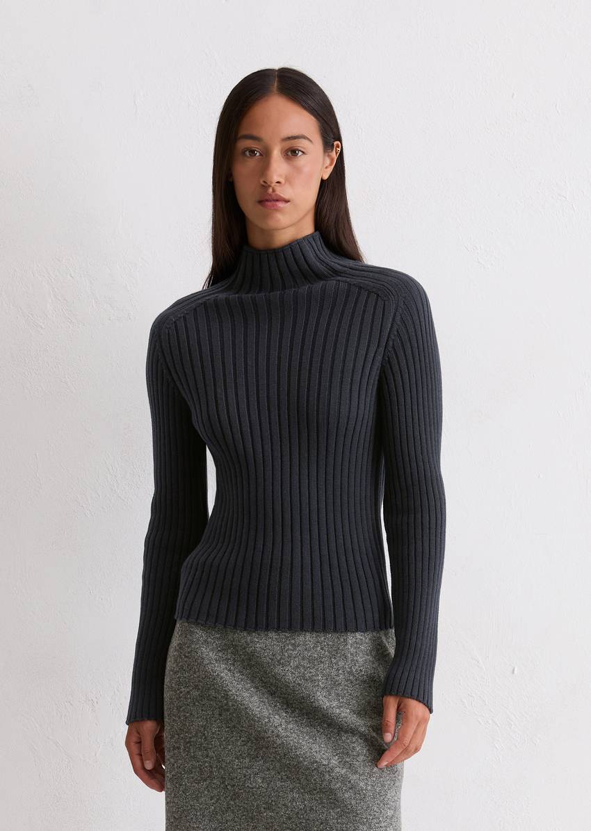 Turtleneck sweater slim made from heavy weight cotton
