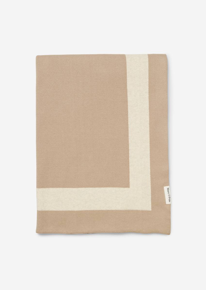 Jacquard statement plaid made from double-knitted organic cotton