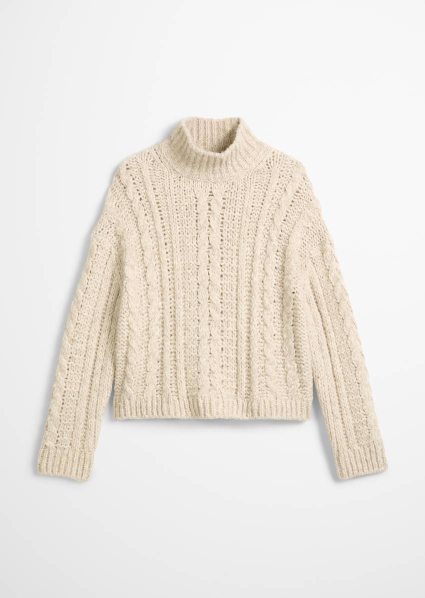 Cable knit oversized sweater made from a mix of alpaca wool, cotton and merino wool