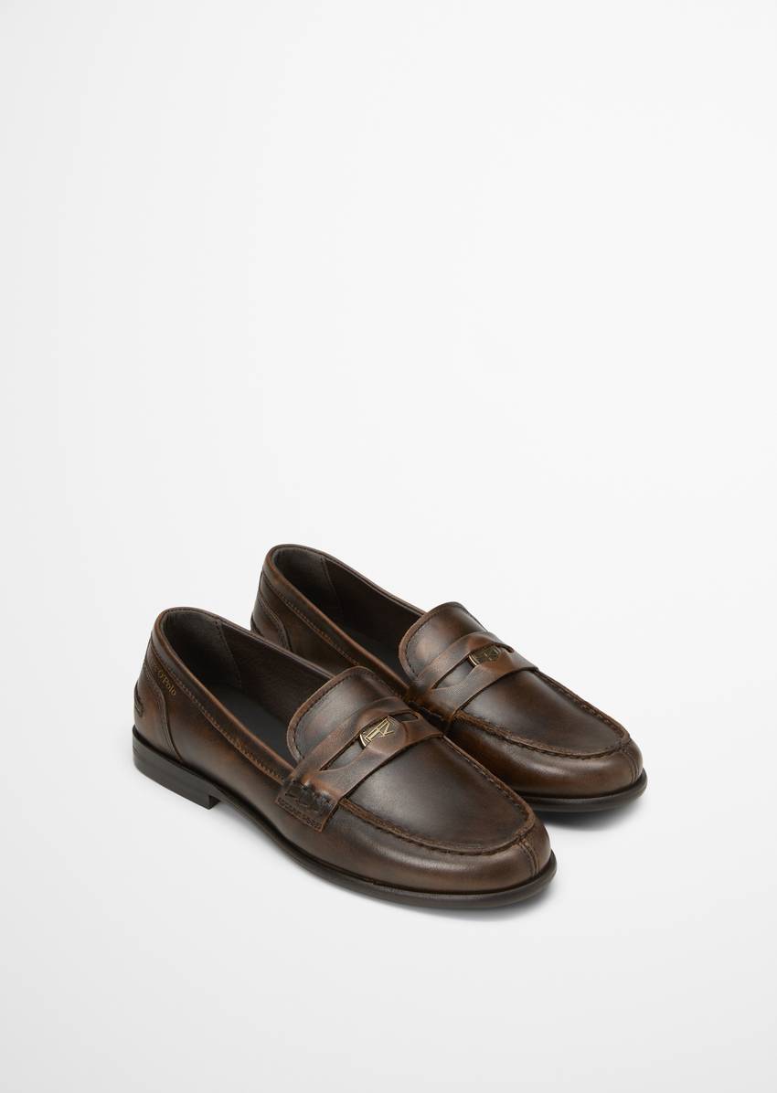 Penny loafer made from cowhide in a vintage look