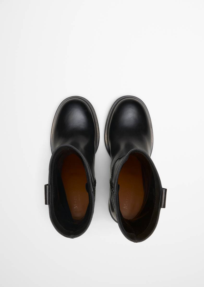 Short-shaft boots made from fine cowhide