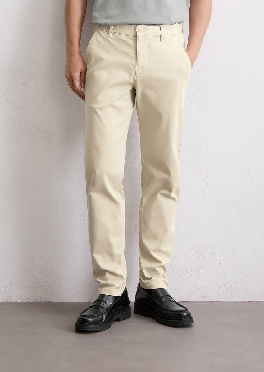 Chino model Stig shaped made from an organic cotton blend