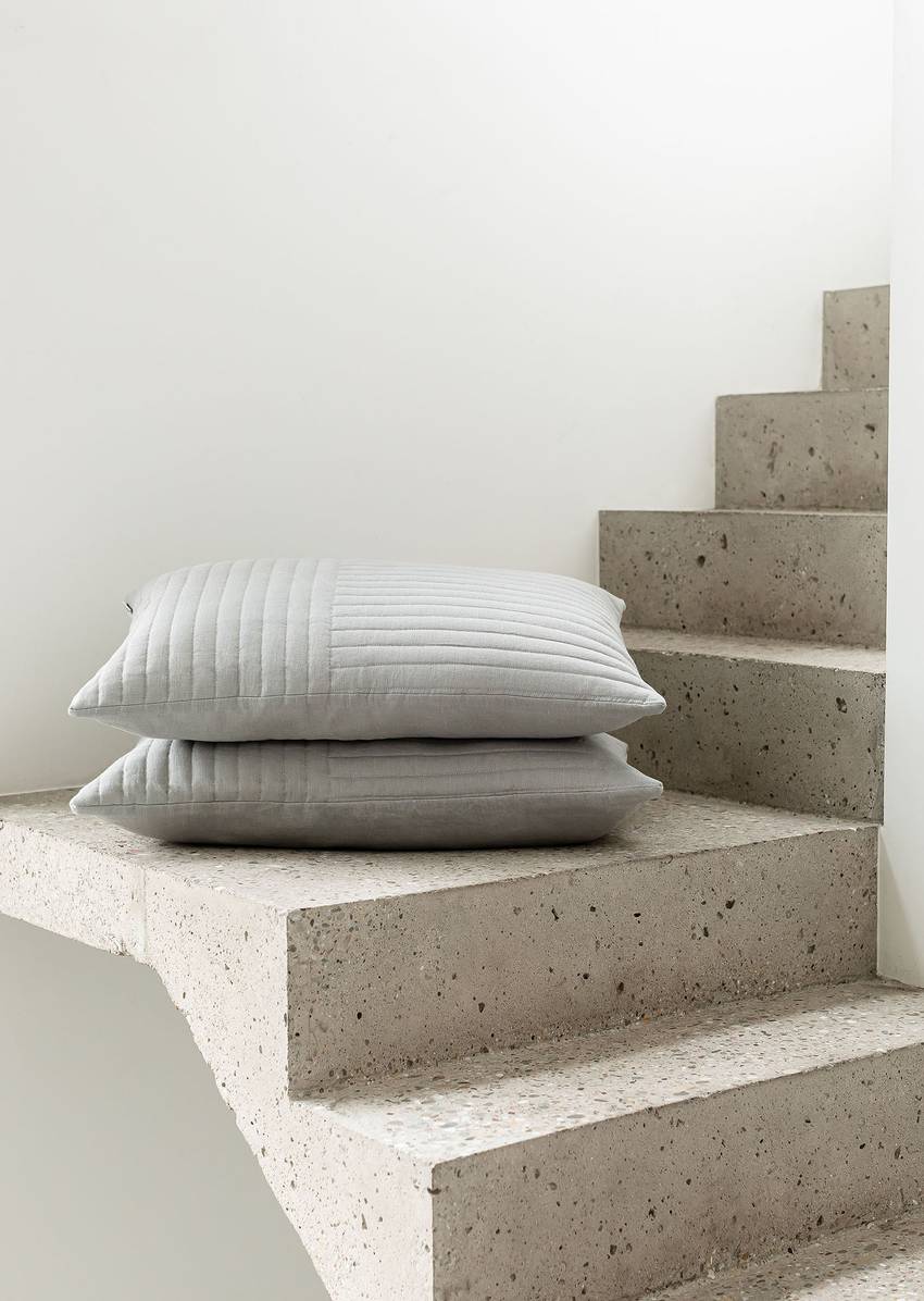 Cushion model Viosa with recycled filling