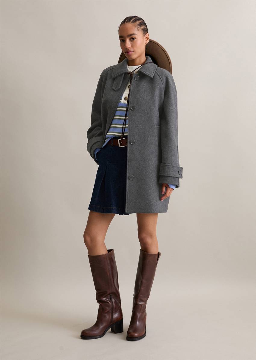 Relaxed short coat with recycled wool