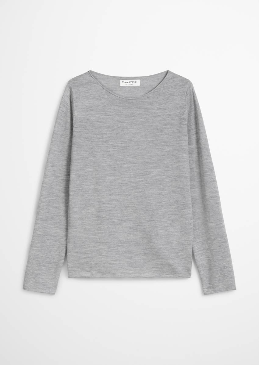 Knitted sweater slim made from soft merino wool