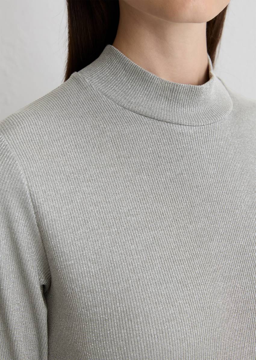 T-shirt regular with glitter yarn