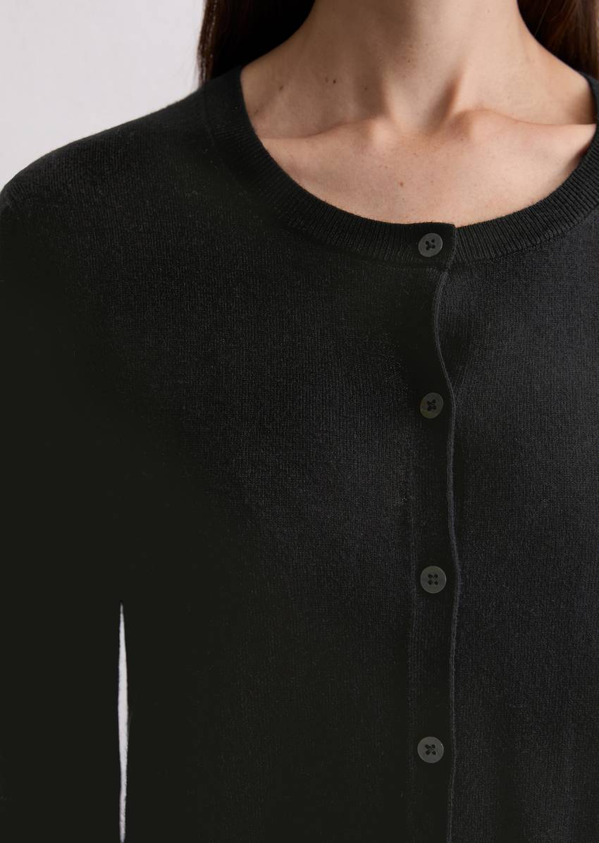 Cardigan slim made from a virgin wool/viscose mix