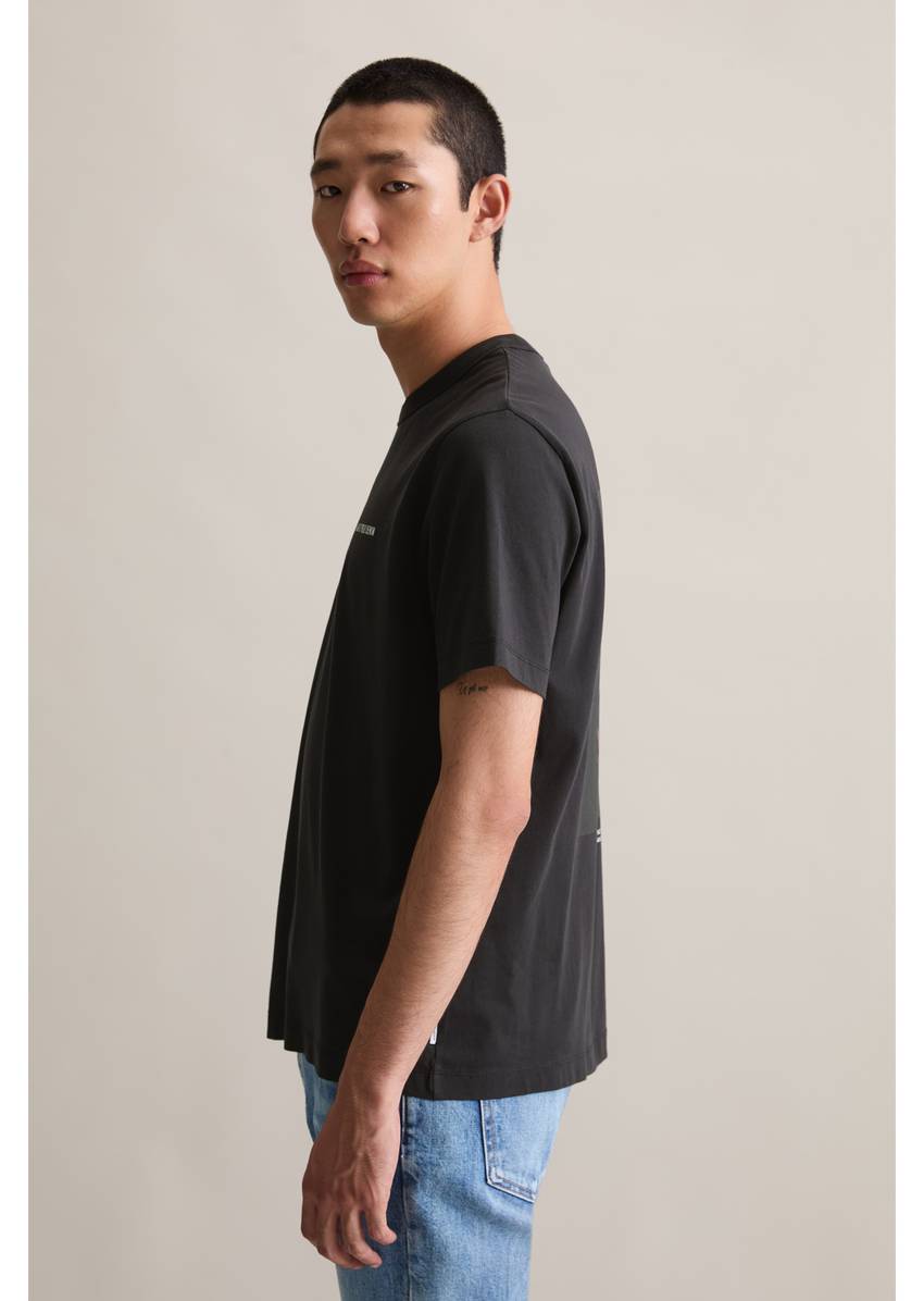 Relaxed T-shirt with large photo print on the back