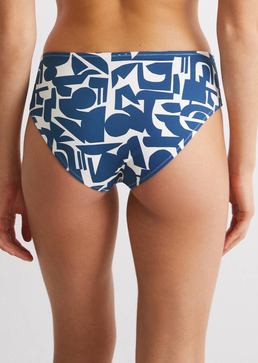 Bikini panty made from recycled material