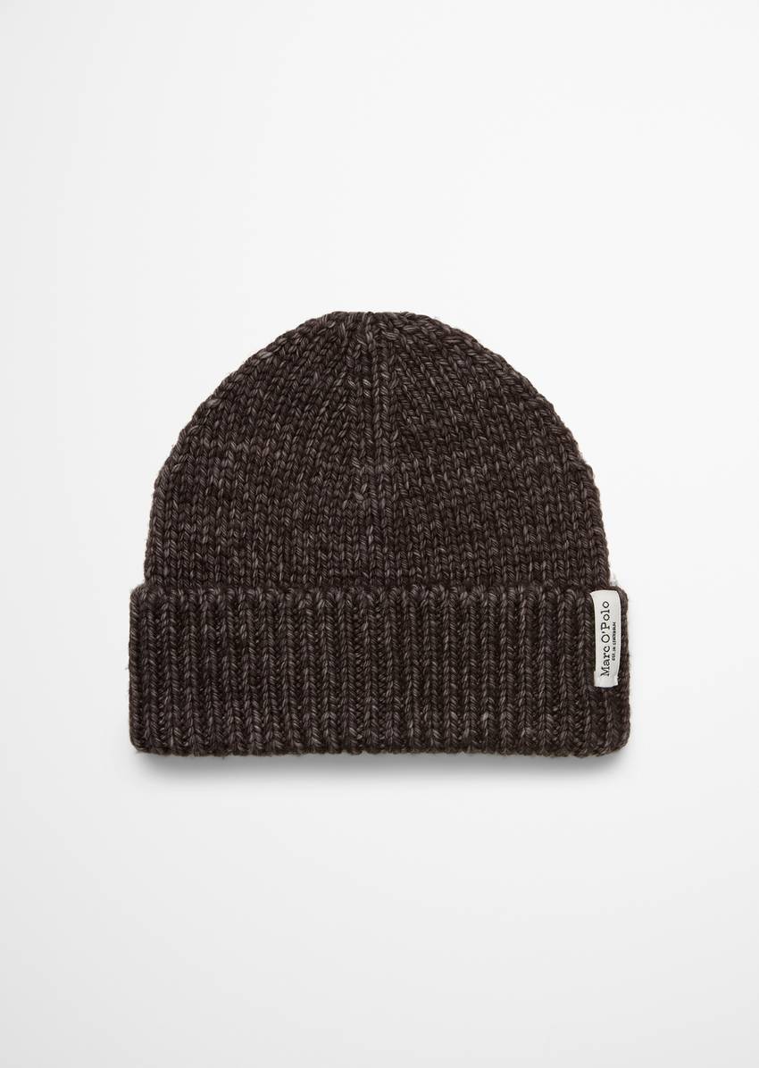 Cap made from pure merino wool