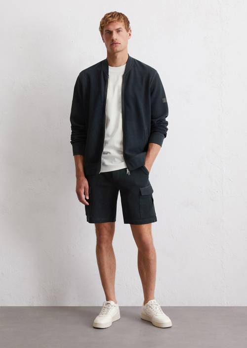 Cargo jersey shorts made from organic cotton with structure