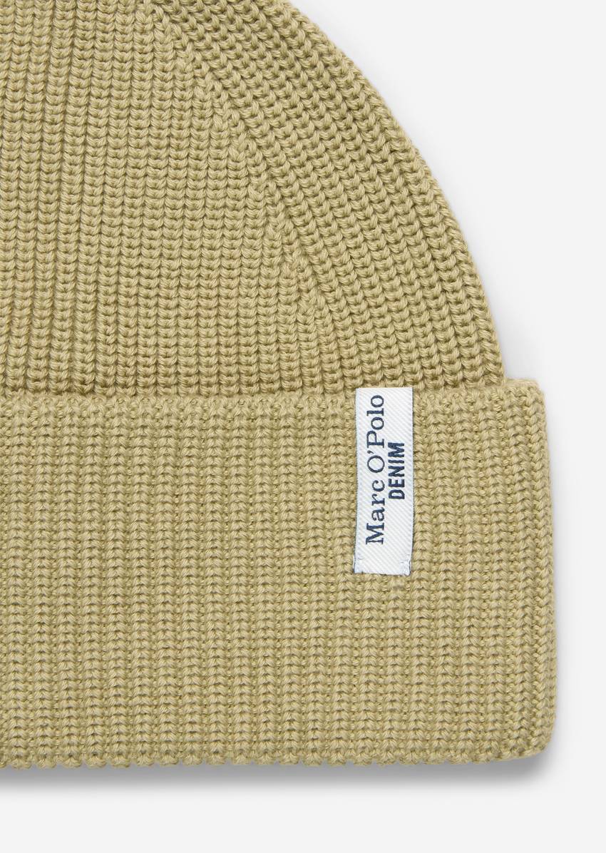 DfC knitted hat made from compact cotton yarn