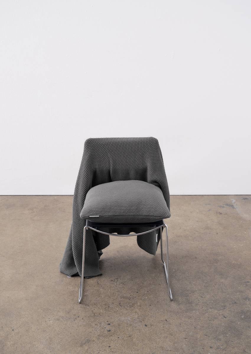 Plaid Model Nordic Knit made from pure organic cotton