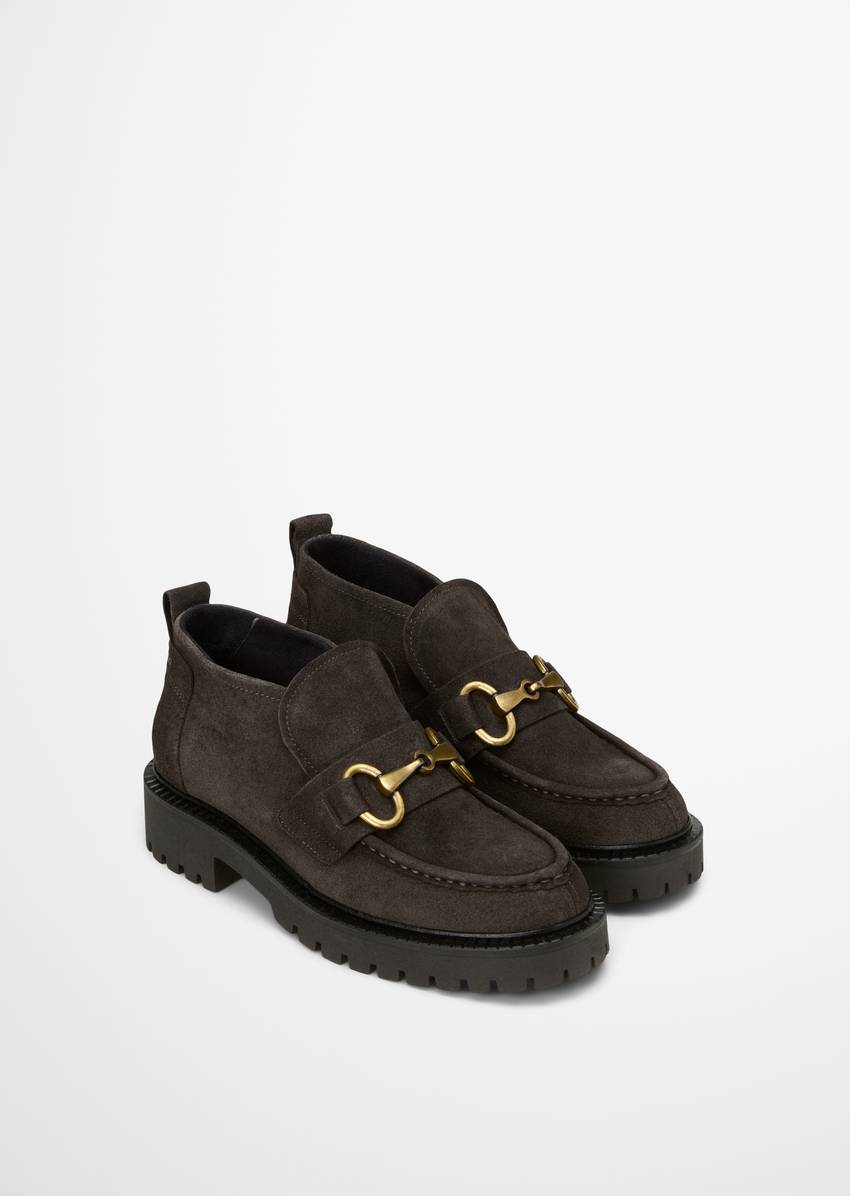 Loafer in mid-cut look made from suede