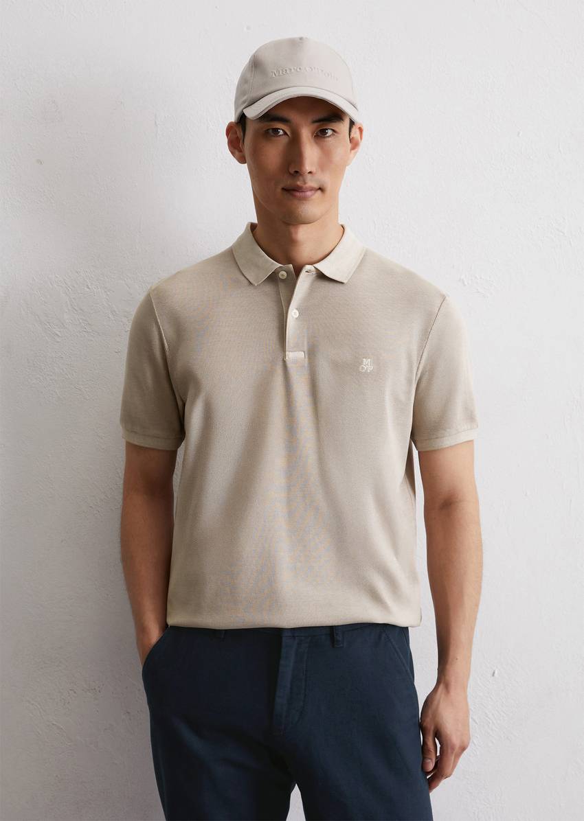 Piqué shaped polo shirt made from organic cotton stretch