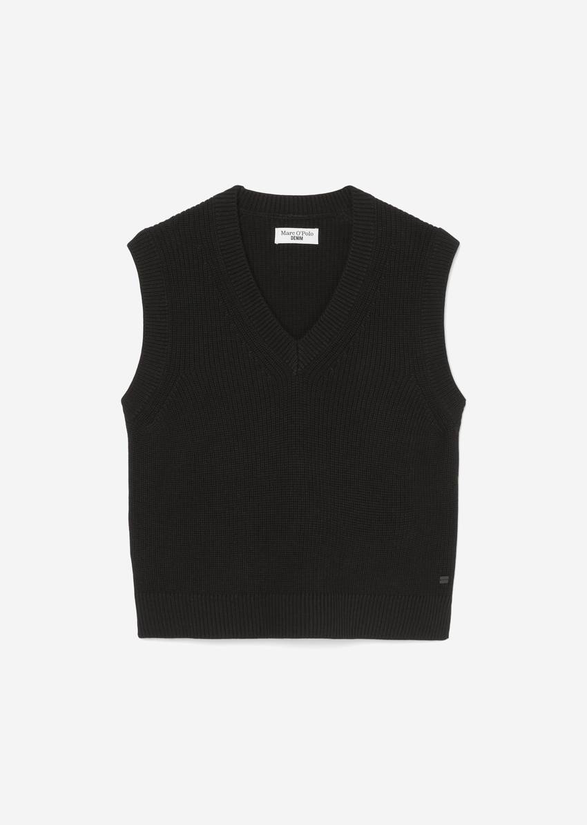 Sleeveless jumper in a regular fit made of pure organic cotton